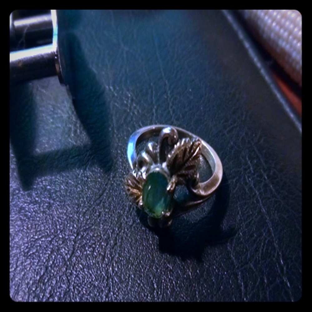 .925 Silver and aquamarine gorgeous ring